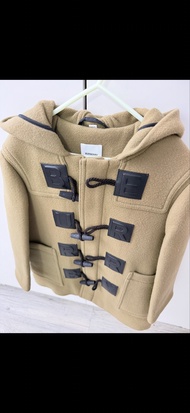 Burberry 兒童款牛角扣外套
