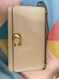 白色Coach Bandit 手袋