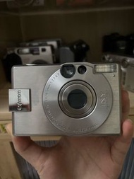 有 Canon Fujifilm Casio Lumix Olympus 等 CCD 數碼相機