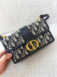 DIOR 30 Montaigne 蒙田刺繡老花 盒子包 小號 藍色