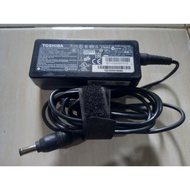 Toshiba Laptop Charger Second Hand/Preloved 19V 2.37A Original