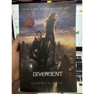 Preloved Novel Divergent