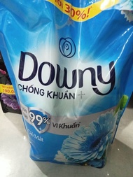 Nước xả vải Downy kháng khuẩn cho bé túi 3L