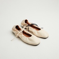 [โปรดอ่านคำแนะนำไซส์] Flynn - Ballet Flats Room Service Collection Vol.3 คัทชูนุ่มฟู ขายดีที่สุด