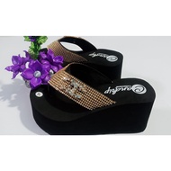 BLACK CHANNEL DIAMOND CLAMP 9 Lps