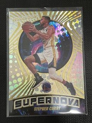 Stephen Curry 2021-22 Revolution Supernova 籃球卡