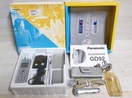 {哈帝電玩}~Panasonic GD92 收藏品 2G手機無法測試通話 螢幕聲音按鍵都正常 當故障機零件機賣~