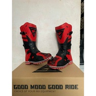 Cross shoes, trail shoes, racing shoes, cross boots