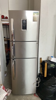Electrolux 雪櫃