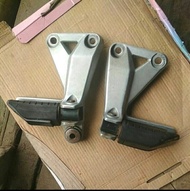 STEP HONDA CS1 ONE ATAU INJEKAN BELAKANG HONDA CS 1 (BEKAS COPOTAN)