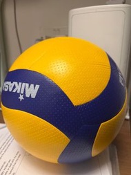 Mikasa V300W 排球全新冇用過