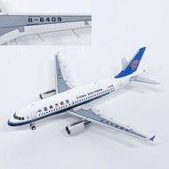 Airbus A319 Alloy Model Airplane 1:400