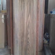 Granit tangga 30x90 motif kayu rictwood