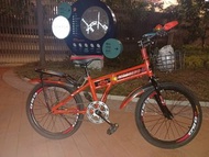 Bicycle 20吋698元 20吋中童摺疊單車 Bicycle  698元，前后led燈 加100元  有粉，藍，紅，黑色。改變速加60元。  18吋648元/22吋748元/24吋798元