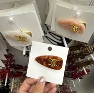 Celine Triomphe 玳瑁色三角髮夾 連盒全套