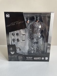 Mafex No. 222 Batman (Zack Snyder’s Justice League Version)