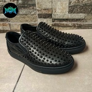 Sepatu Slip On Tomaz C556 Mens Studded Sneakers (Black)