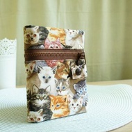 Lovely美國布【貓咪雙拉鍊多功能短夾護照套】布書套