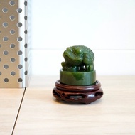 【正佳珠寶】和田碧玉 戲錢三足金蟾 手工雕刻 和田碧玉雕刻擺件