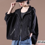 ** MoDa.Q Medium Large Size * [D7532] Diagonal Pocket Hooded Style Windbreaker Jacket
