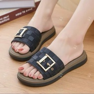 DÉP NỮ ĐẾ MỀM DÉP QUAI NGANG Ô VUÔNG KHUY VÀNG DÉP NỮA DA MỀM ĐI NƯỚC ĐI MƯA