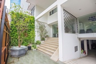 22Housing Luxury Hotel & Residence 39 Linh Lang