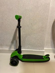 Lamborghini 三輪滑板車