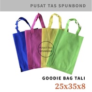 [Dijual] Tas Spunbond 25X35X8 - 50 Lusin / Goodie Bag Spunbond