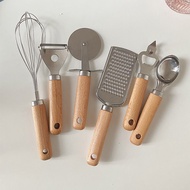 With individual cups of 3Piece kitchen aids (egg beater, vegetable peeler, shredder) Belledecor