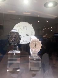 OMEGA x Swatch 聯名 MoonSwatch 星球系列腕表白色或黑色