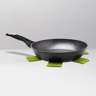 【EXCELSA】鍋具保護墊+感溫變色石紋不沾平底鍋(24cm)  |  平煎鍋