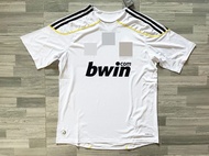 เสื้อสโมสรฟุตบอล เรอัลมาดริด ย้อนยุค 2009 เกรดAAA (Real Madrid Club de Fútbol) 2009