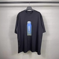 1: 1 Original Standard Real Shot, 25 New Style Water Bottle Letter Short-Sleeved Loose Shirt Men Wom