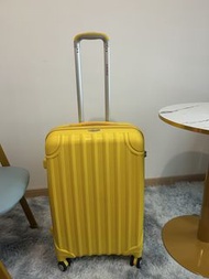 二手系列： 90% 新Alain Delon 27 吋行李箱； 90% 新Alain Delon 27 inch luggage 69 x 45 x 29cm