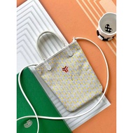 Goyard Chick Yellow & Triangle Label Private Customized Version The Color and Location of Each Trian