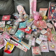 大量 Hello Kitty 水怪 精品 文具 飾物 匙扣 扭蛋