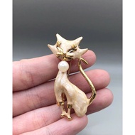 French blue enameled cat brooch mixed with Akoya 6mm selected from Japan