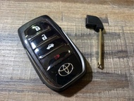 กรอบกุญแจ Toyota Fortuner Camry  Camry Hybrid  Altis 2.0  Hybrid 4 ปุ่ม พร้อมดอกกุญแจ *ใช้เปลี่ยนแทนกรอบกุญแจจากศูนย์เท่านั้น*