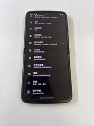 moto razr 2022 5G 摺屏手機12/512gb 機身新淨（收消費券）