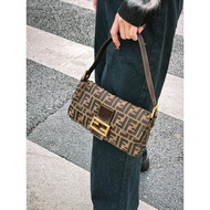 Baguette Bag Large baguette baguette 
Presbyopic Baguettes Refuse Underarms Embarrassing Social Stre