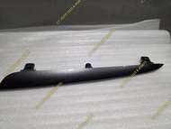 คิ้วบนกระจังหน้า MAZDA 2 SKYACTIVE (ข้างซ้ายและขวา) ** ของแท้ MAZDA **