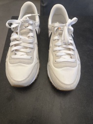 Nike Air Pegasus 83