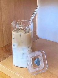 1入組14盎司玻璃隨行杯，設有密封矽膠蓋和吸管，適用於飲用冰咖啡和冰茶。