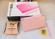 NDS 99% New ⭐️極品粉紅色 有盒   Nintendo DS Lite ndsl 送  R4 card ⭐️ 700 games 一買即玩 good condition ⭐️《可順豐到智能
