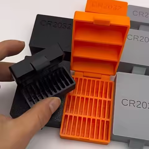New 10/20/30 Hole CR2032 Battery Box Portable Plastic Coin Cell Battery Storage Case Small Battery O
