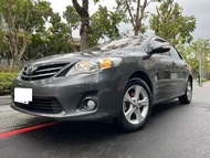 東瀛乖寶寶系列 Toyota 豐田 Corolla  Altis  1.8   E經典版 小改款 新車價格70萬 2012年款式 2011年09月出廠 2011年11月掛牌 灰色 黑色皮椅 定速系統 恆溫空調 電動天窗 16寸鋁圈 後座傾倒 全新米牌輪胎 前後駐車雷達 多功能方向盤 里程11萬km 原鈑件 超優質車況 一手女用 全程原廠保養