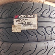 Yokohama Advan Neova Ad08R 215/45/17