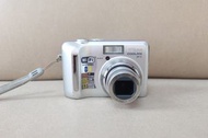 Nikon Coolpix P1 新淨藝康銀色 1/1.8"吋大 CCD相機 尼康數碼相機 Silver Travel Large CCD Camera 復古相機 等效36–126mm變焦鏡頭 旅行相
