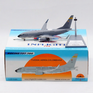 โมเดลเครื่องบิน Boeing 737-700 สัดส่วน 1:200 ทำจากอัลลอย