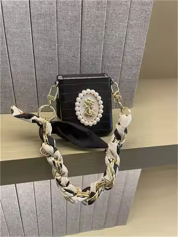Diy Luxury Fashion Pearl Chain Case For Samsung Galaxy Z Flip6 Case Z Flip5 Z Flip4 Z Flip7 N3Flip P